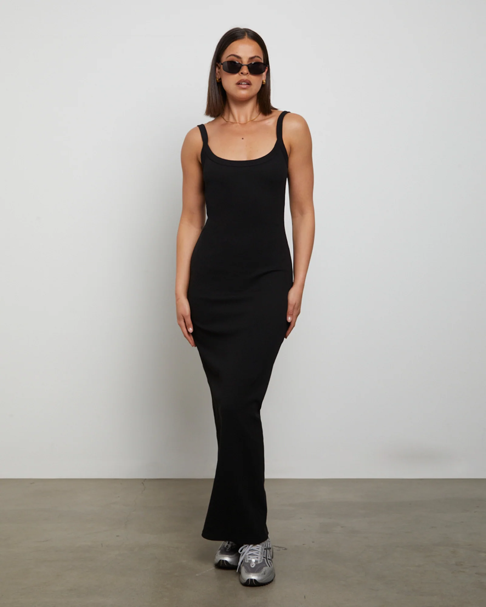 Backless Midi Dress in Black