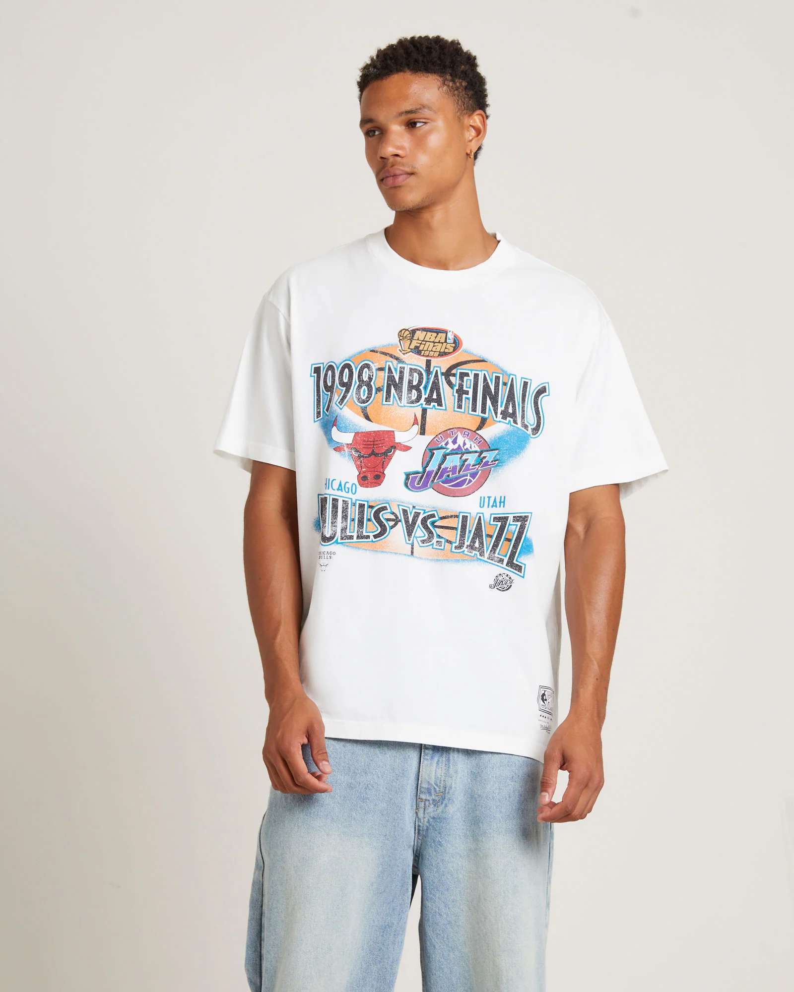 Bulls VS Jazz Short Sleeve T-Shirt in Vintage White