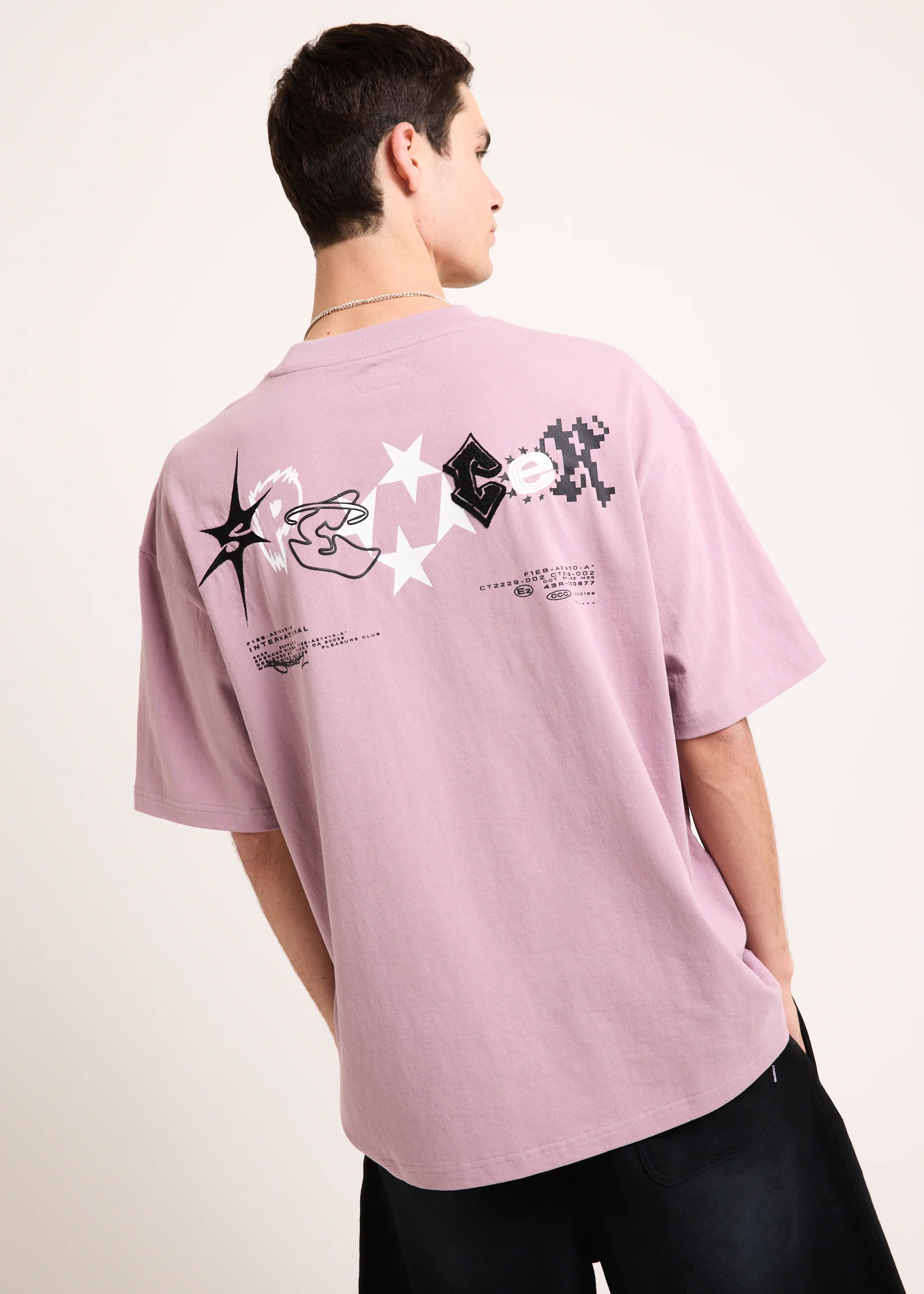 Logo Distribution T-Shirt