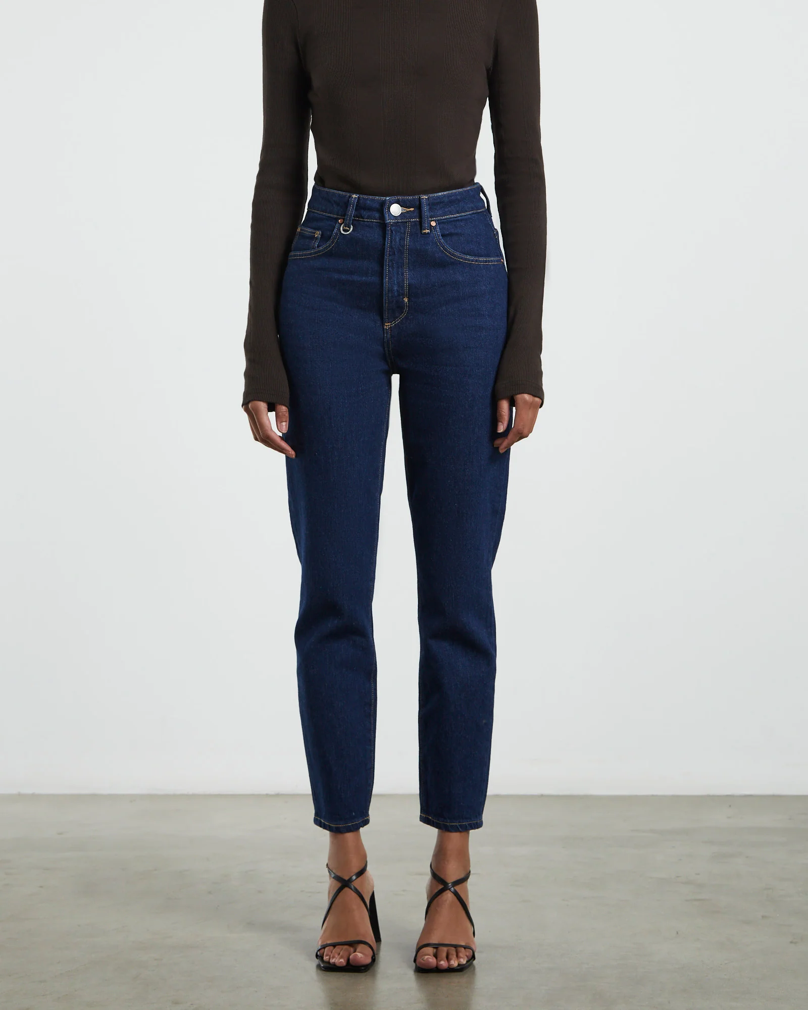 Lola Mom Jeans Vibe Blue