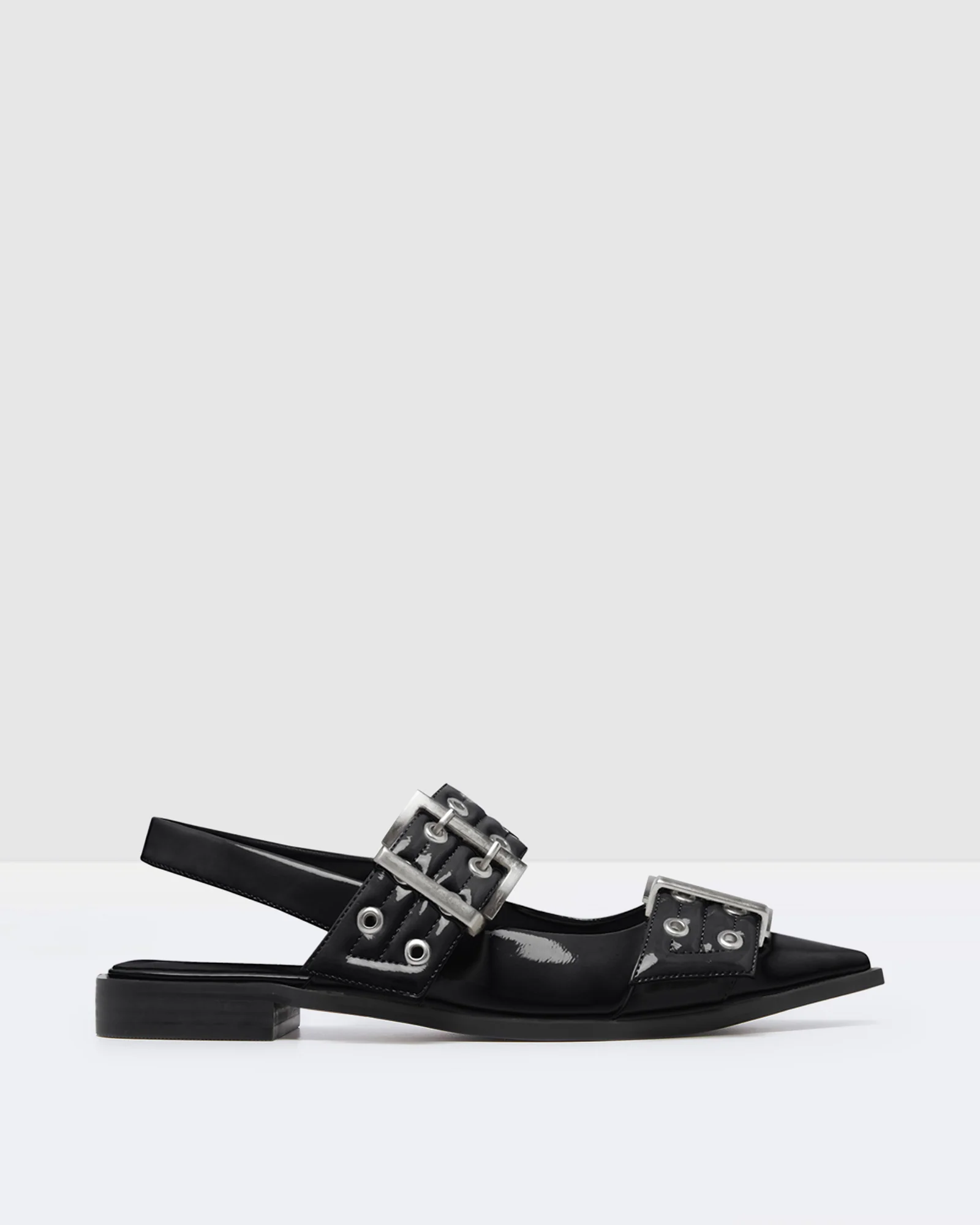 Matilda Pointed Flat