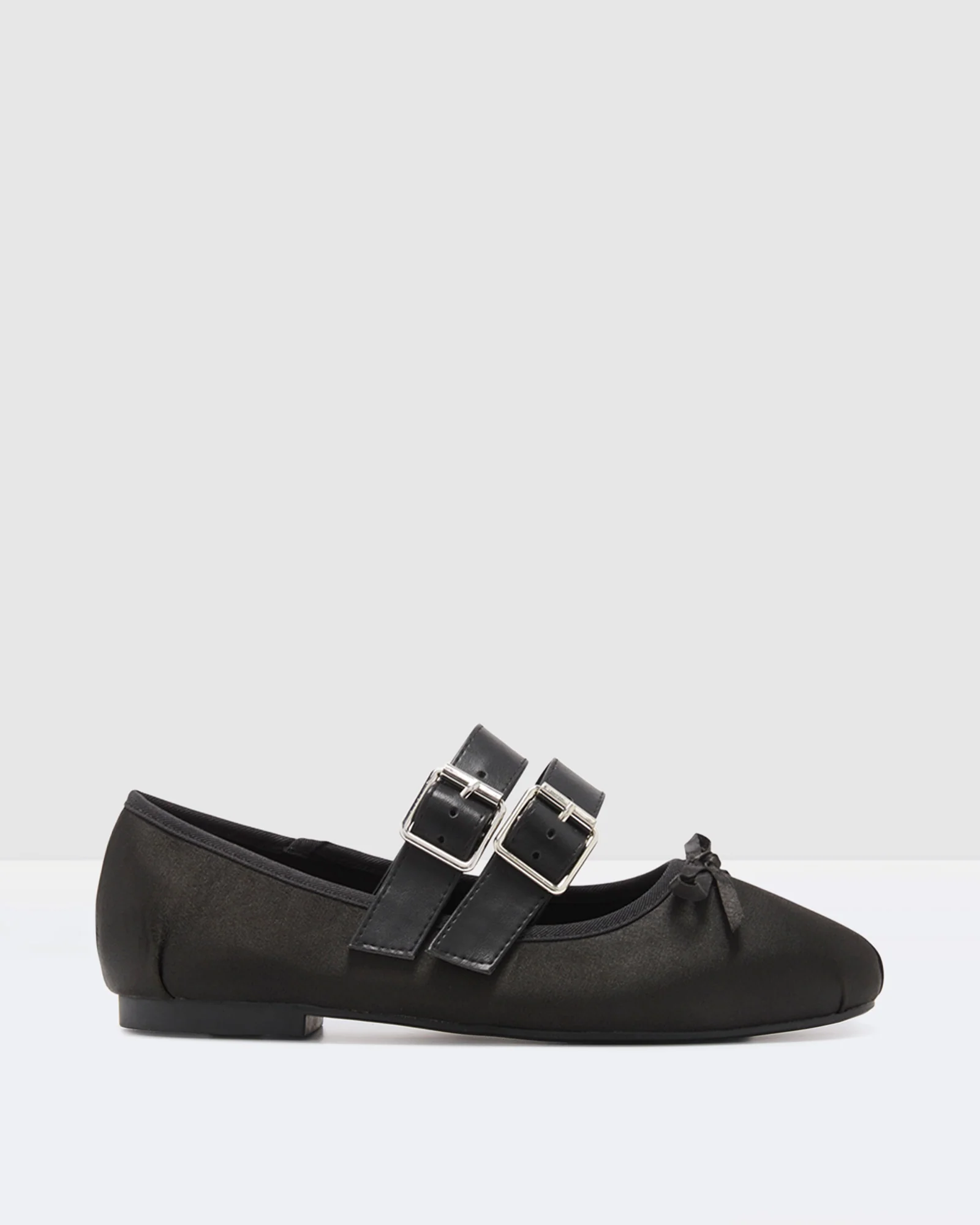 Mythos Ballet Flats in Black