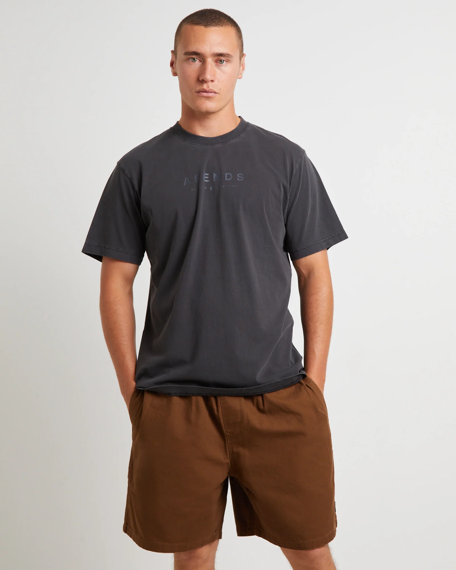 Thrown Out Recycled Retro Fit T-Shirt in Stone Black