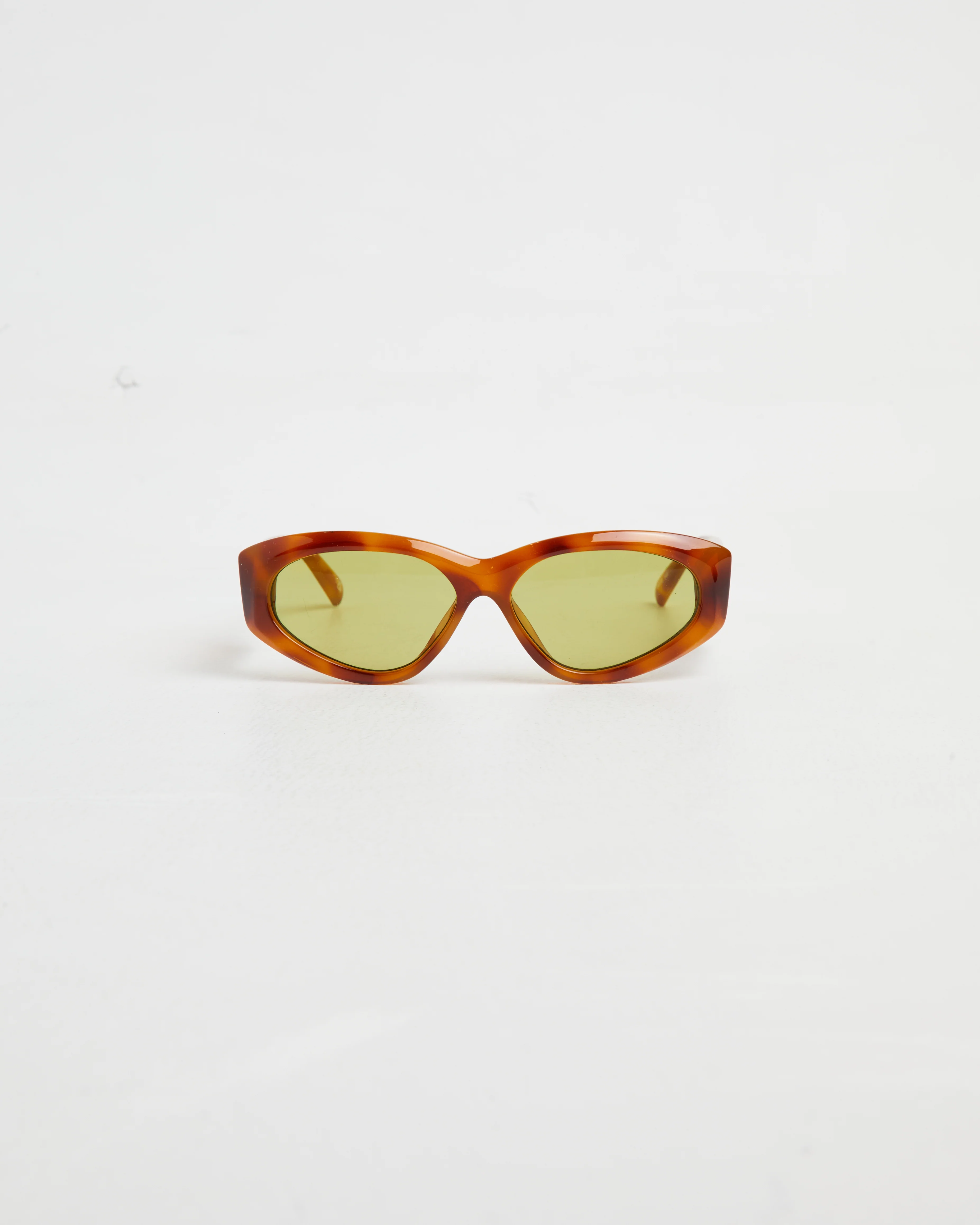Under Wraps Sunglasses in Vintage Tort/Olive Mono